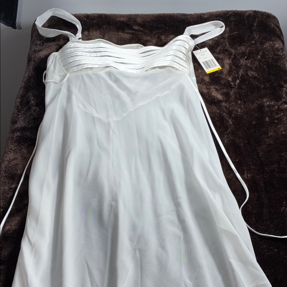 Jones New York Intimates Ethereal White Sheer Chiffon Cami • NWT • Size M